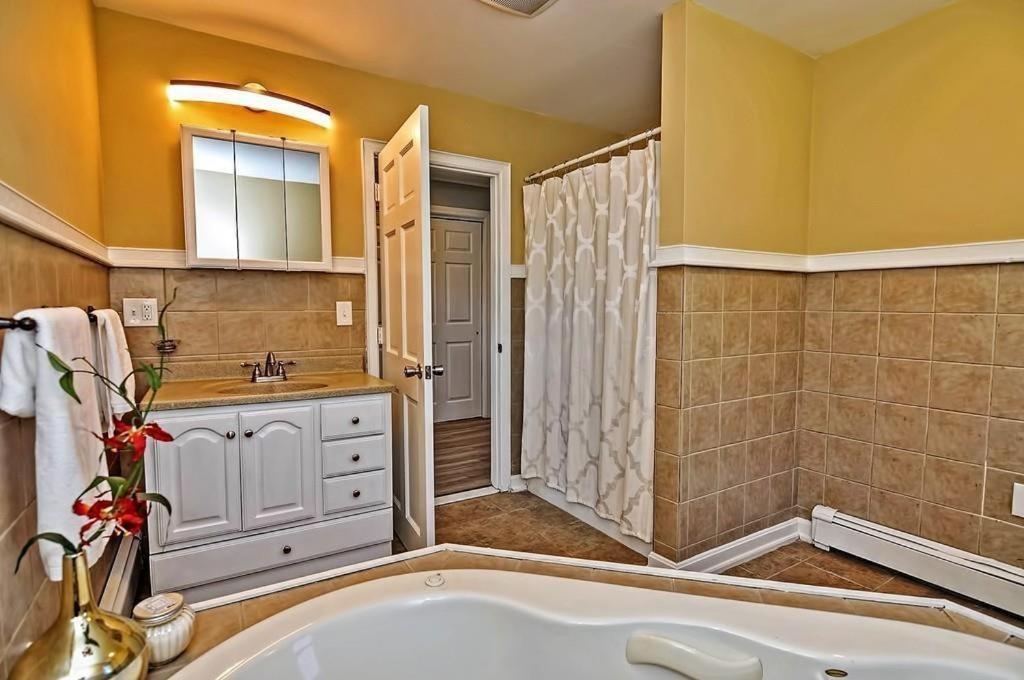 Charming Cottage Historic Falmouth Cape Cod Near Beach And Downtown 2Br 1Bath Deck Exteriér fotografie